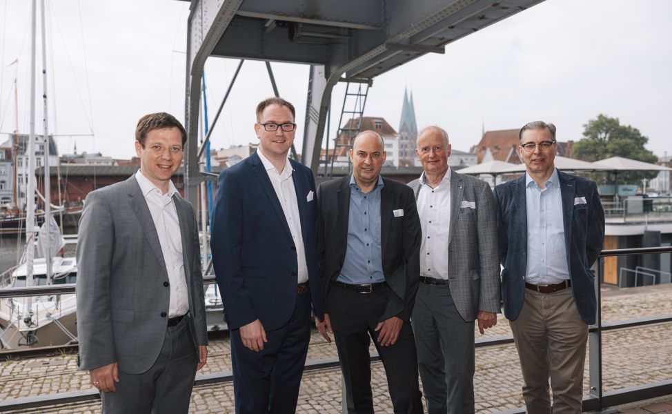 Bürgermeister Jan Lindenau mit Vertretern des Forums logRegio_Logistikforum